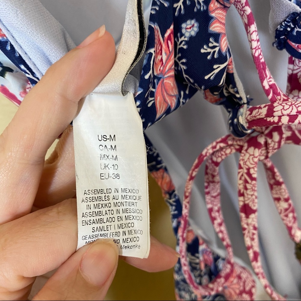 Lucky Brand Floral Plunge One Piece Size Medium - Picture 12 of 14
